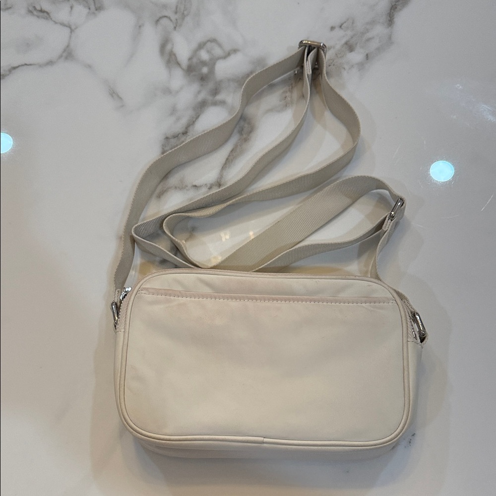 Lululemon crossbody bag - Picture 2 of 5